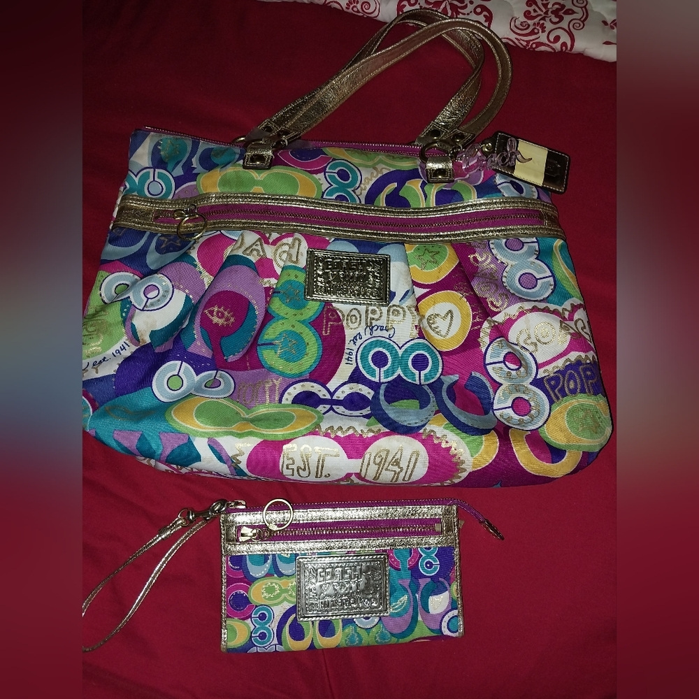 Coach Signature Poppy Graffiti Purse with matching Wallet (Very Rare)